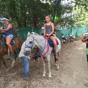 Meet your Posher, Lindsey